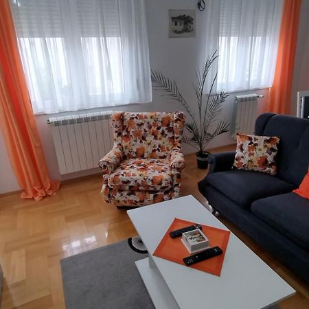 Apartman Maca Pirot Esterno foto