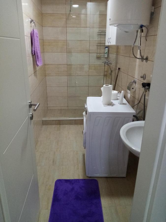 Apartman Maca Pirot Esterno foto