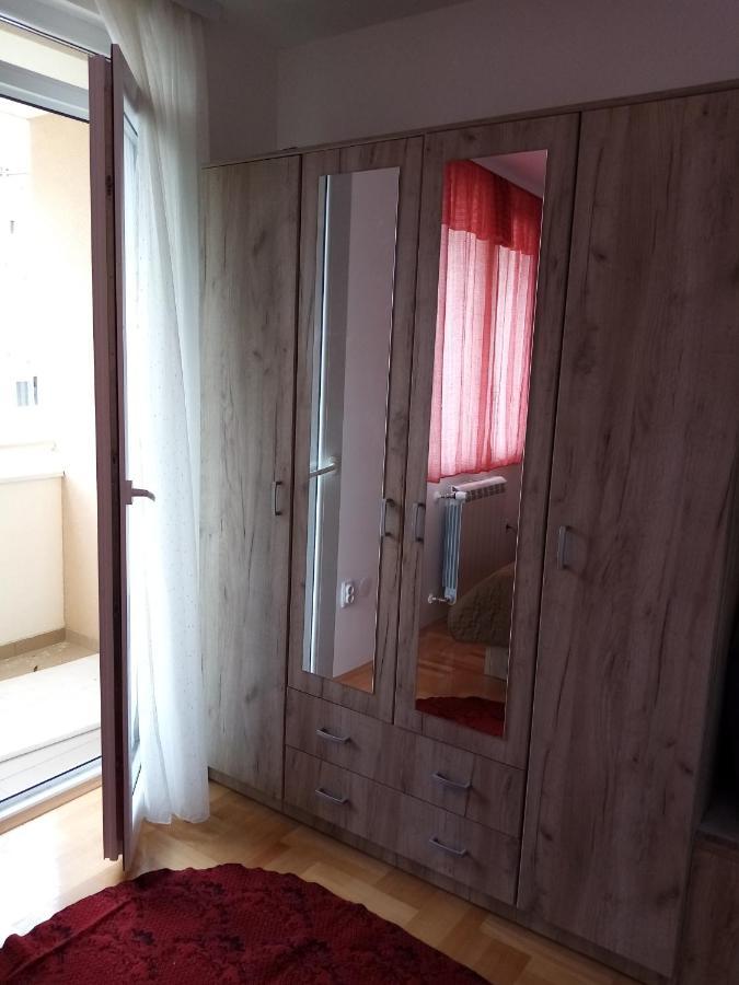 Apartman Maca Pirot Esterno foto