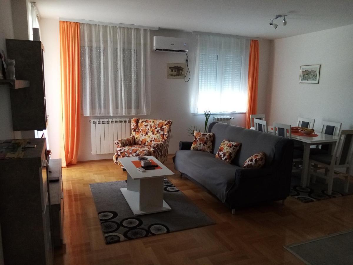 Apartman Maca Pirot Esterno foto