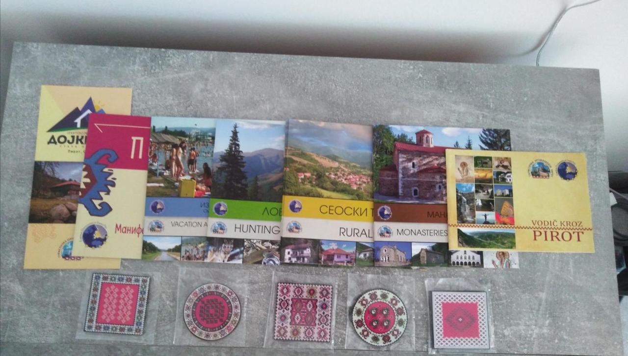 Apartman Maca Pirot Esterno foto