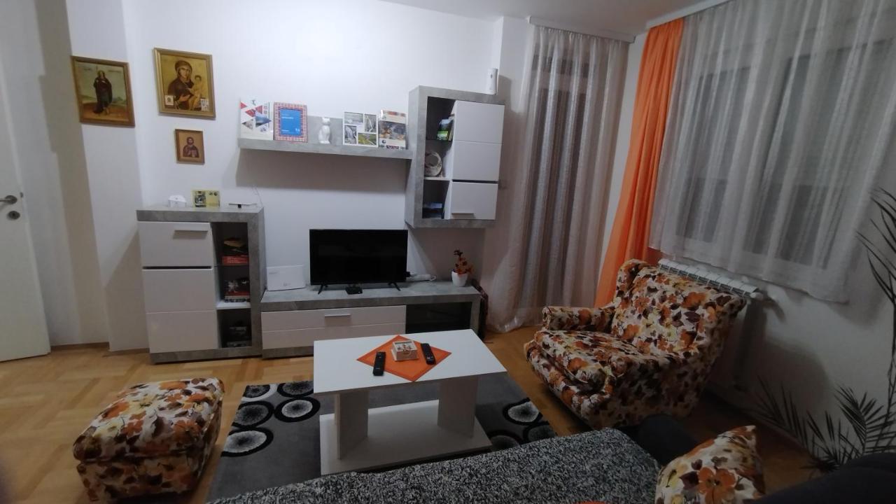 Apartman Maca Pirot Esterno foto