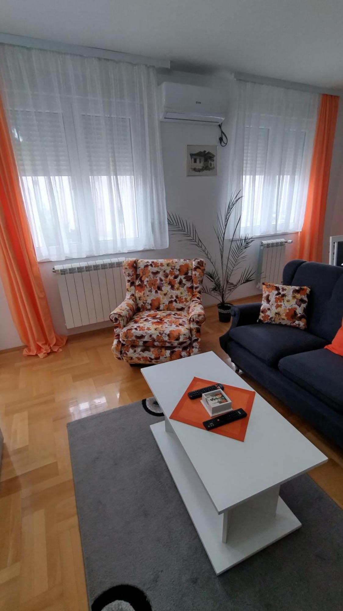 Apartman Maca Pirot Esterno foto